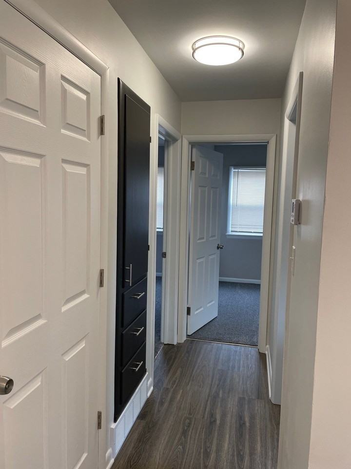 912 Davis Ave - Photo 7 of 50