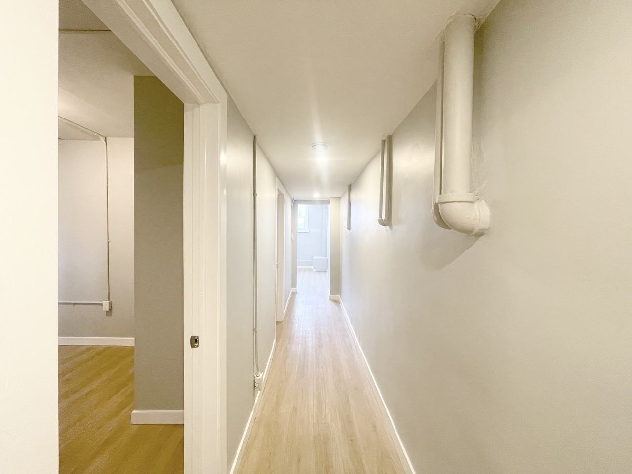 1543 Barton Street East #1 - Photo 3 of 11