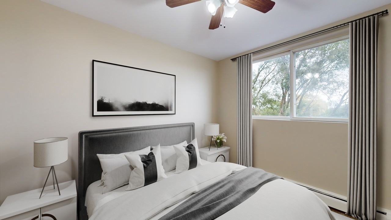 Parkdale Manor - Photo 3 of 14