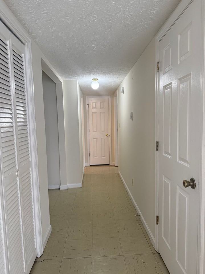 1110 S Park Ave - Photo 6 of 21