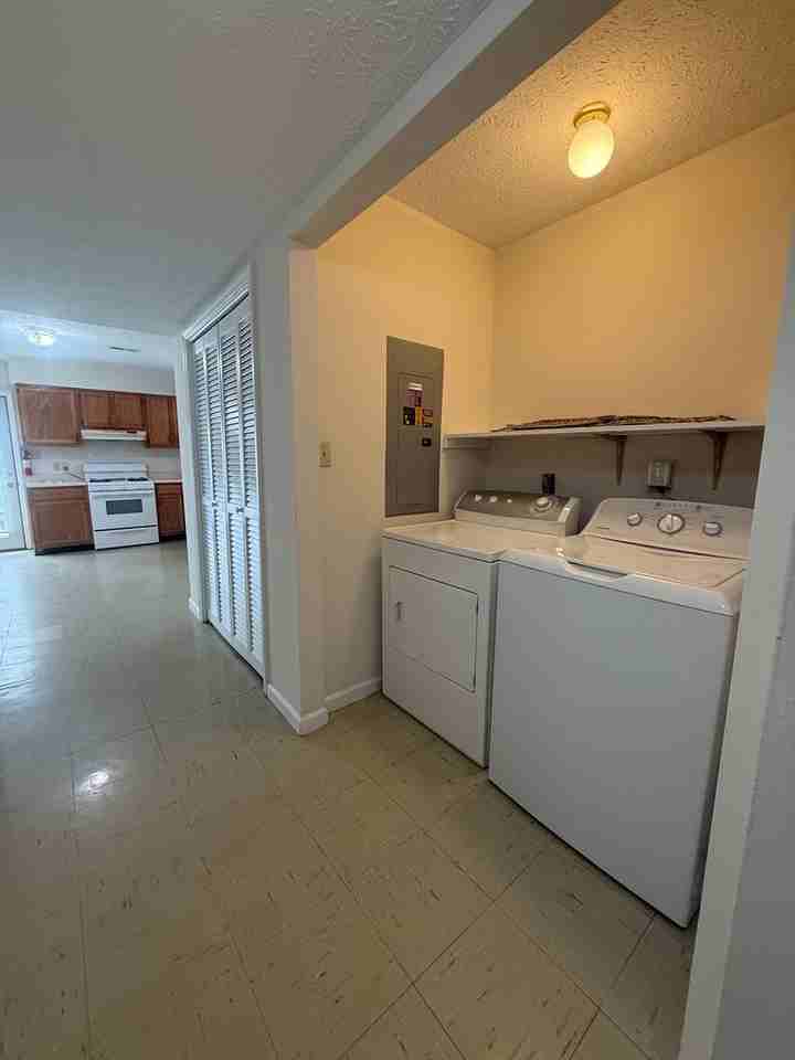 1110 S Park Ave - Photo 7 of 21
