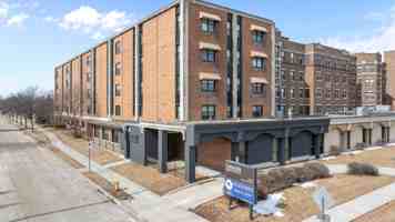 featured image of 1120 E Parkway Ave