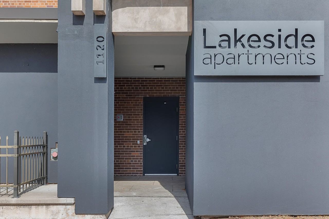 1120 E Parkway Ave - Photo 2 of 50