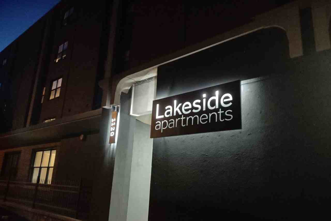 1120 E Parkway Ave - Photo 3 of 50