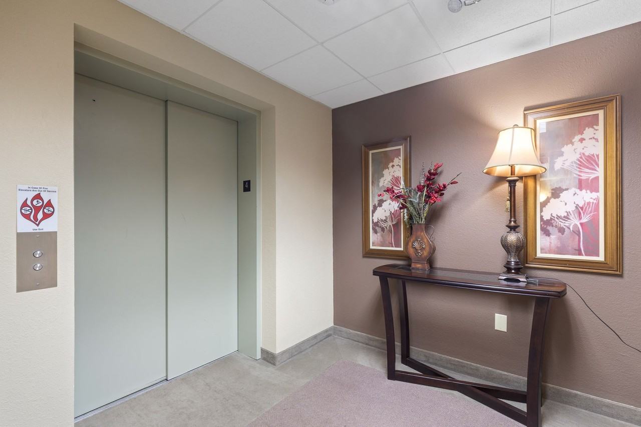 1120 E Parkway Ave - Photo 7 of 50