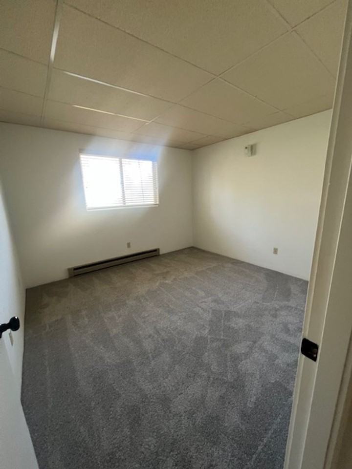 201 E Washington Ave - Photo 6 of 9