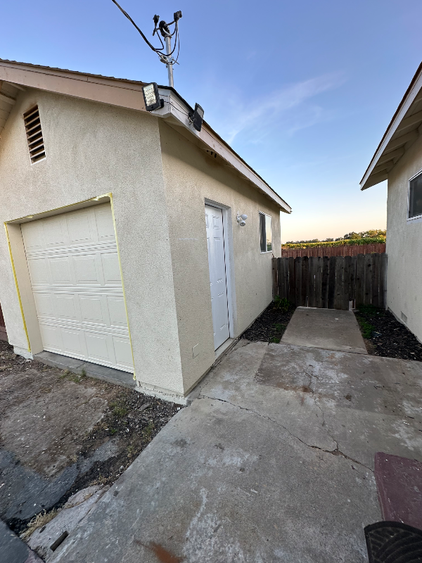 2712 E Woodson Rd - Photo 3 of 18