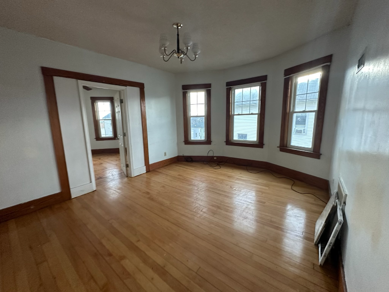 11 Bourne St #3 - Photo 2 of 6