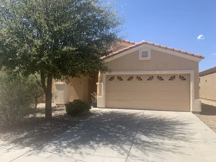 2227 E Stone Stable Dr - Photo 2 of 20