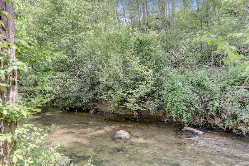 7 Water Pointe Way - Photo 2 of 20