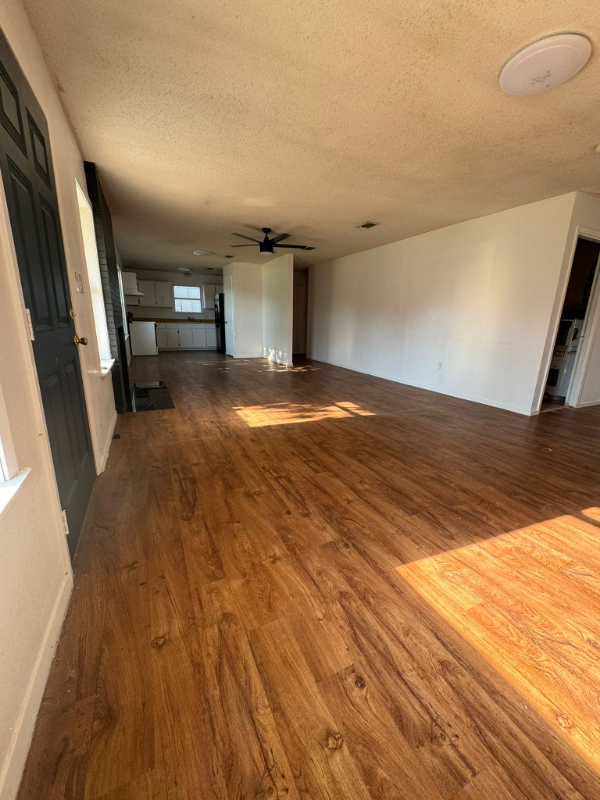 1026 Almond Cir - Photo 2 of 8