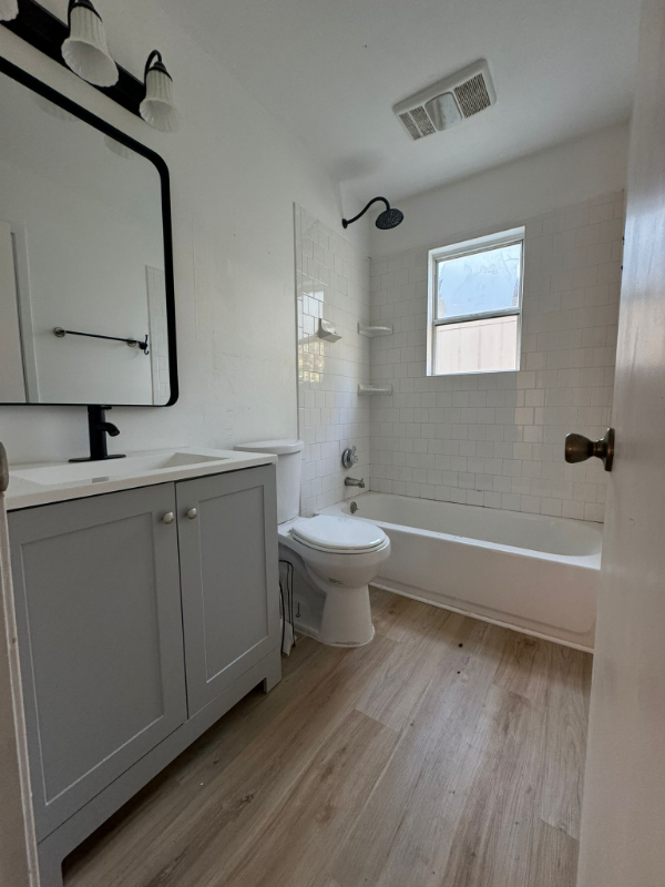 1026 Almond Cir - Photo 7 of 8