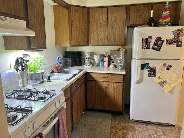 326 Grove Street #303 - Photo 5 of 8