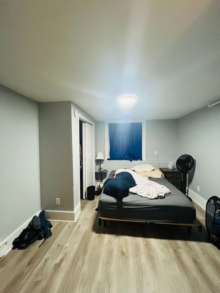 318 State St - Photo 3 of 8