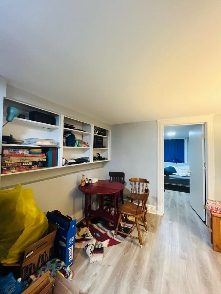 318 State St - Photo 5 of 8