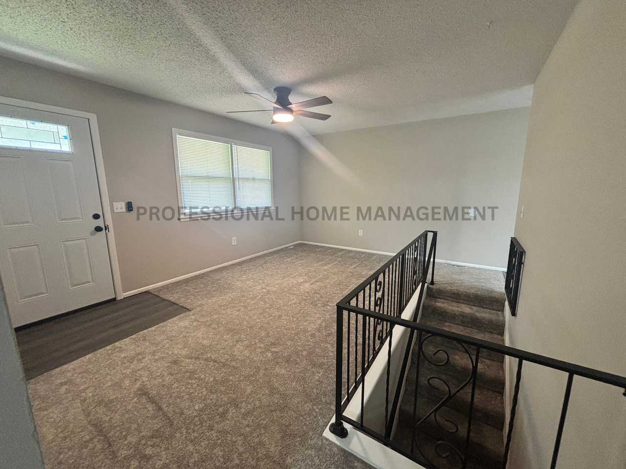 430 N Reno Ave - Photo 3 of 10