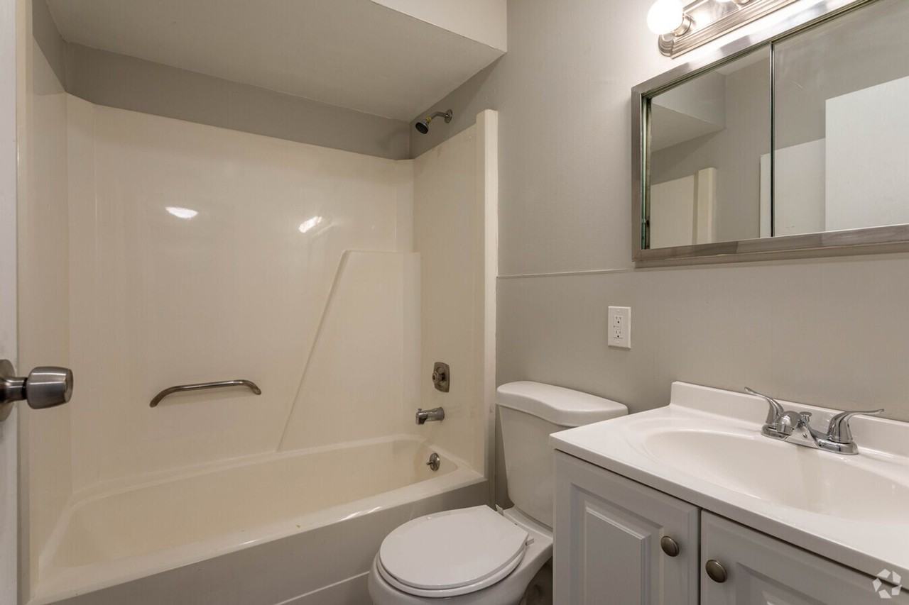 Pine Ridge Apartments - Photo 3 of 31