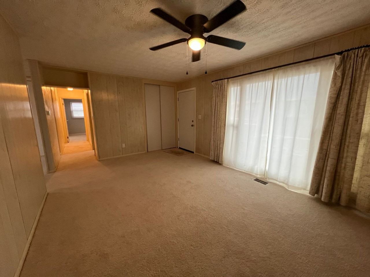 5411 Plainfield Rd - Photo 2 of 12