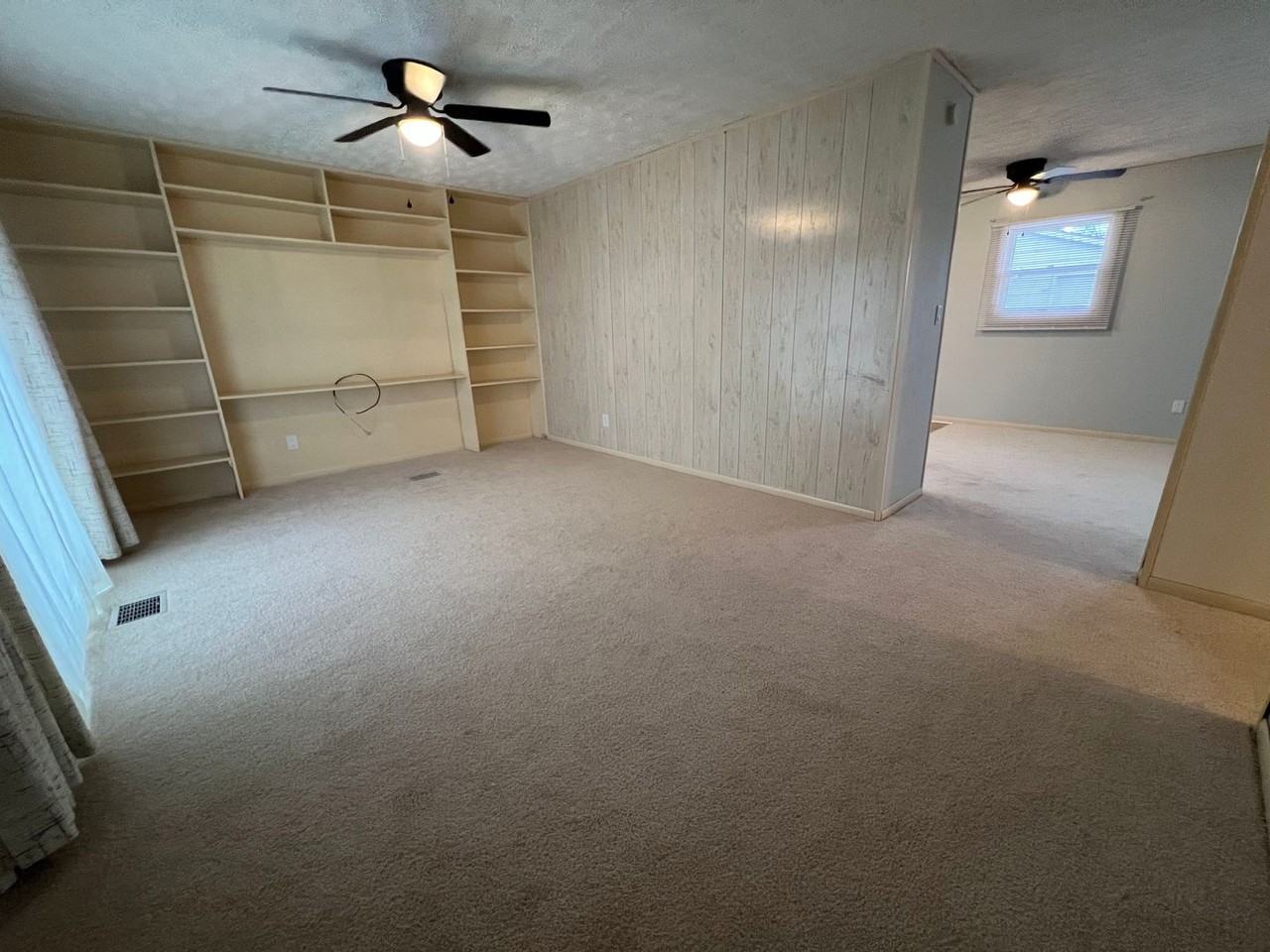 5411 Plainfield Rd - Photo 3 of 12