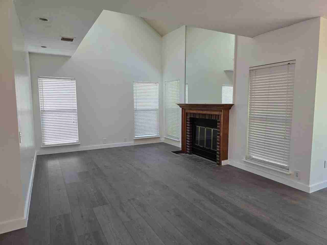 1804 Rock Lake Loop - Photo 3 of 14
