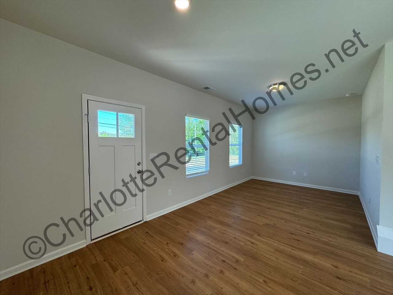 619 1st St Sw - Photo 2 of 10