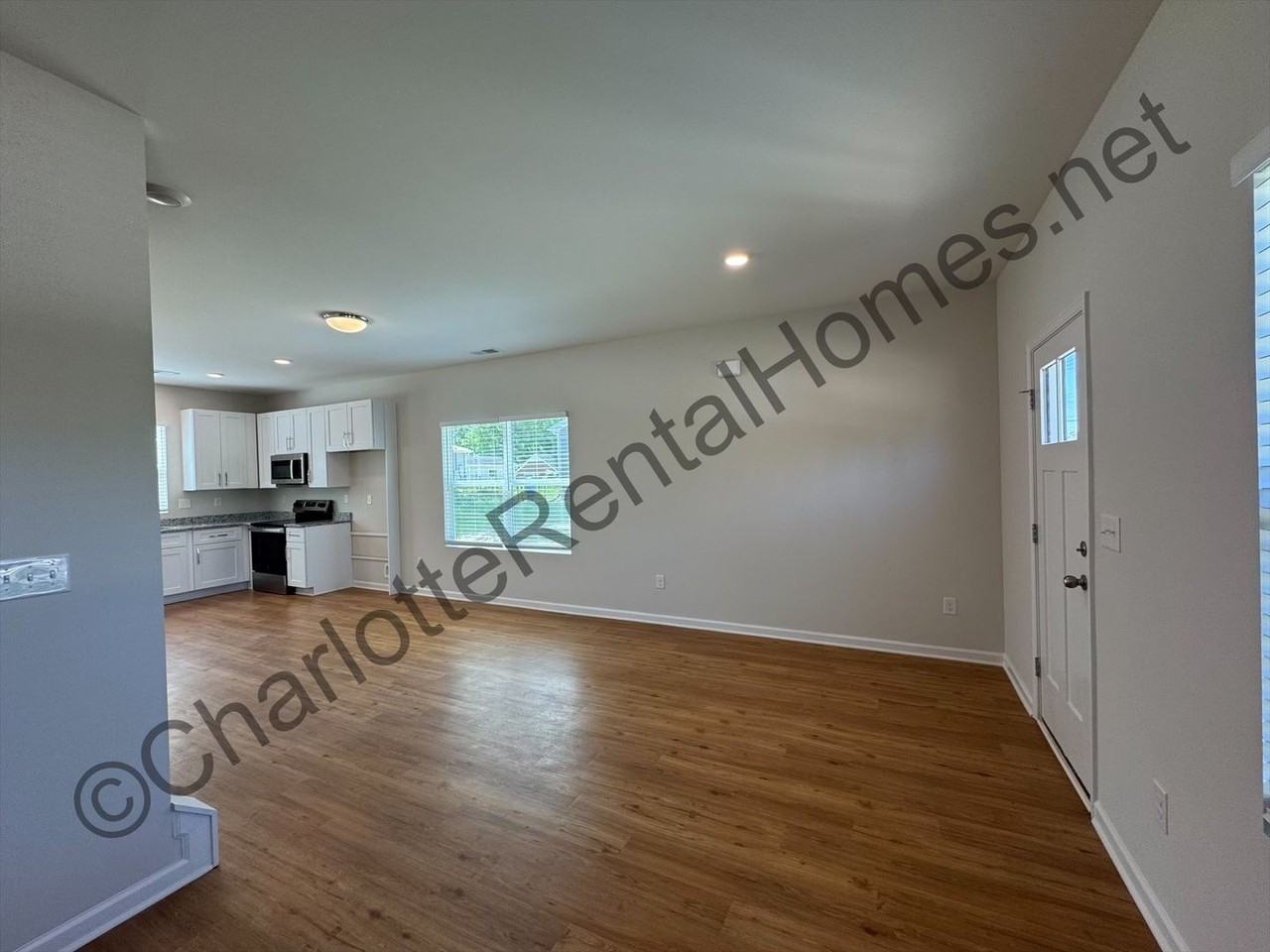 619 1st St Sw - Photo 3 of 10