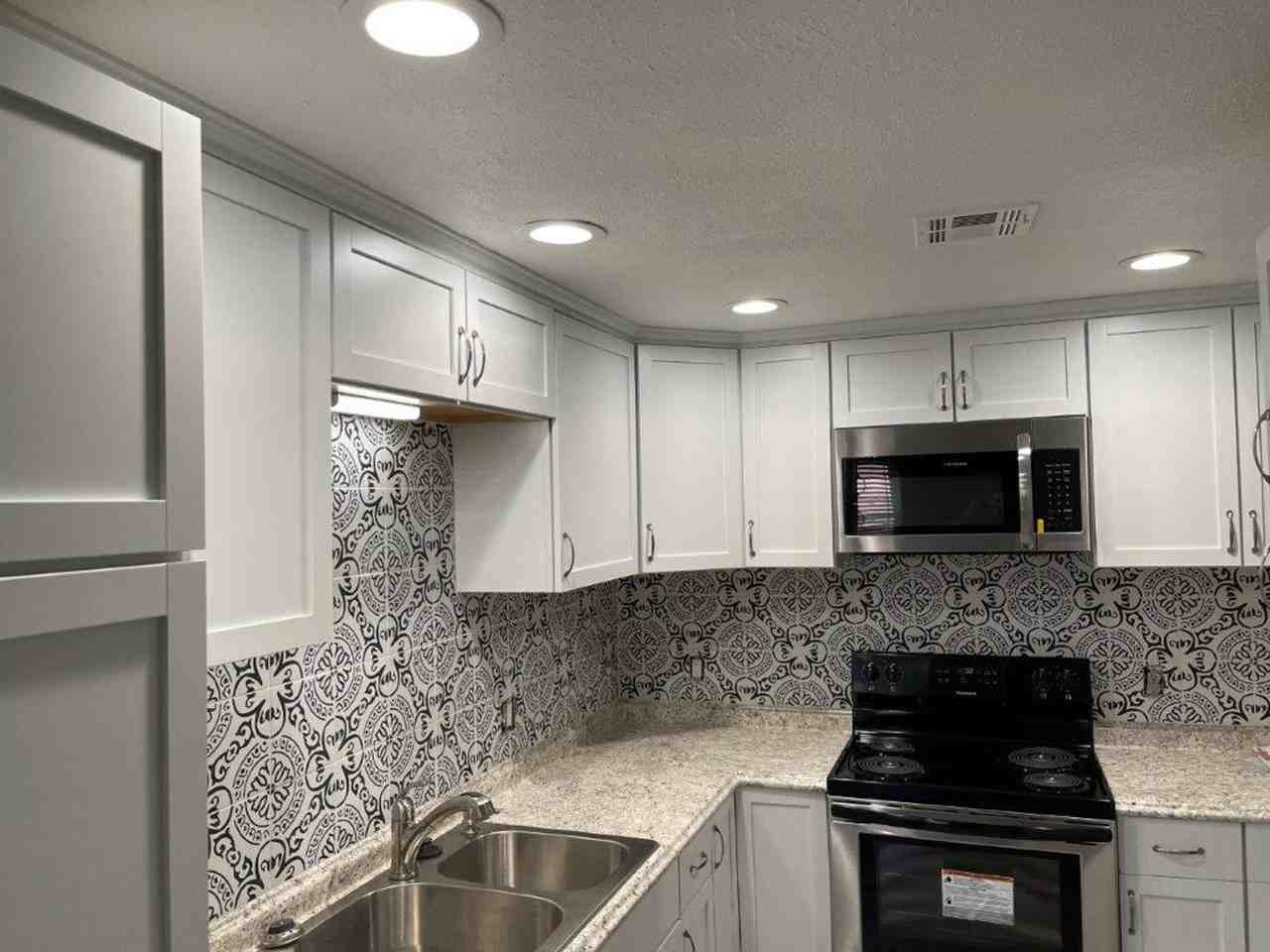 8520 Wakefield St - Photo 2 of 20