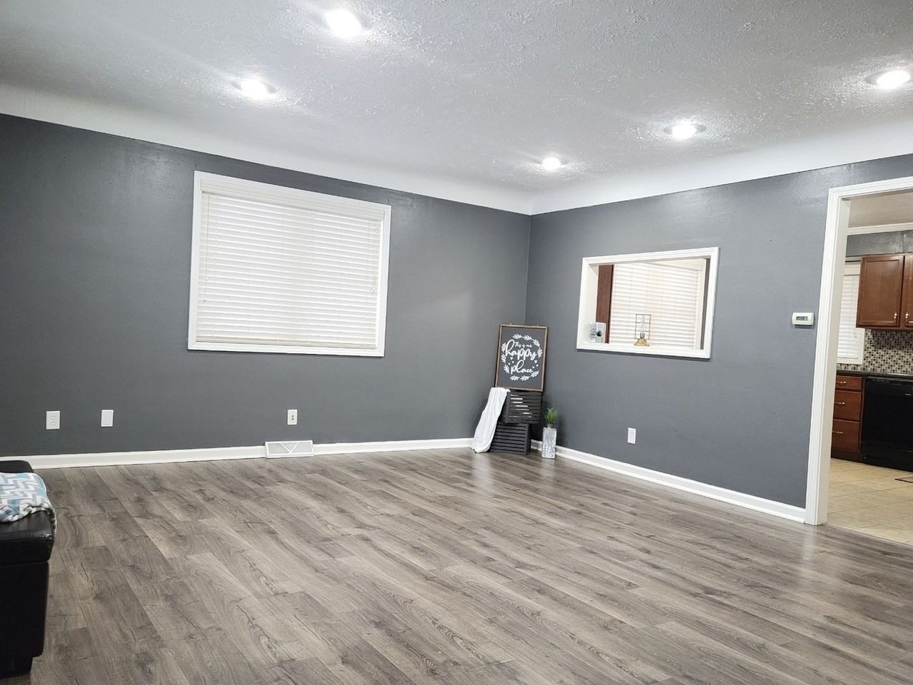 1401 5th Ave Nw - Photo 3 of 25