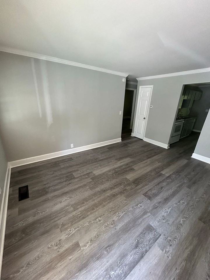 109 Tillman Dr - Photo 2 of 6