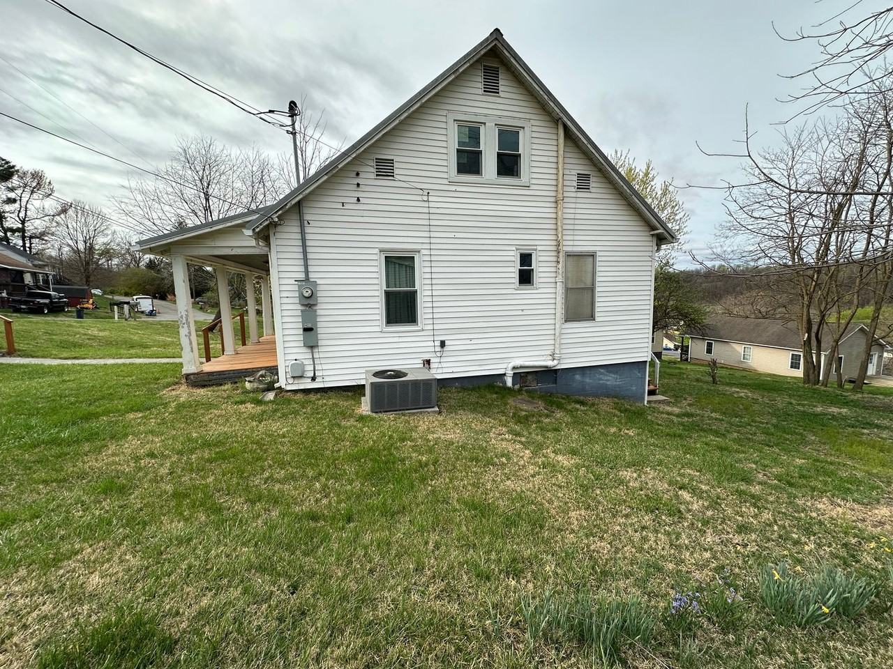 2421 3rd St - Photo 2 of 11