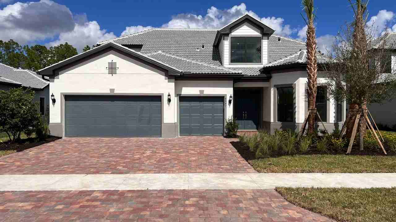 9547 Curlew Dr - Photo 2 of 18