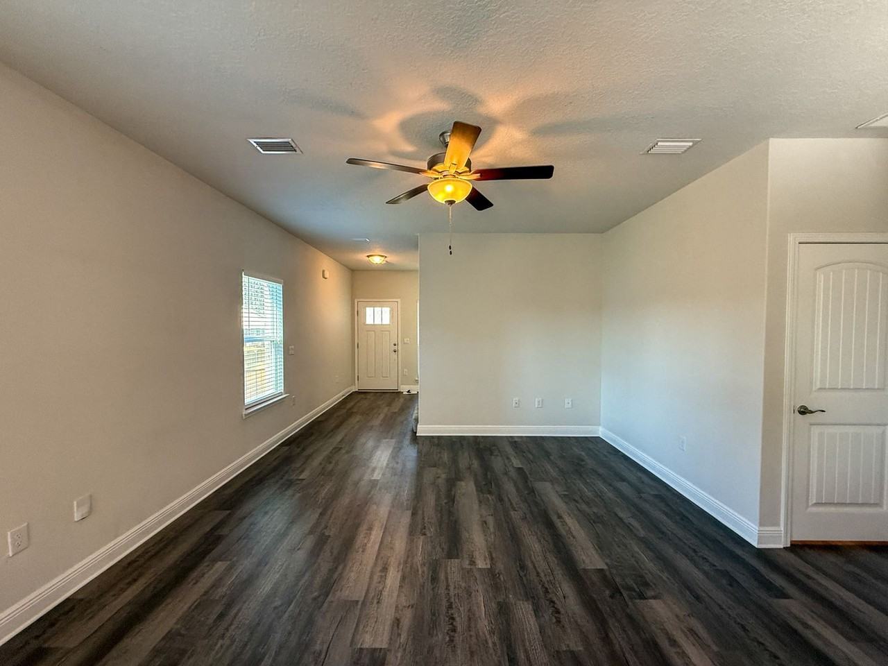 6617 Boatswain Rd - Photo 3 of 27