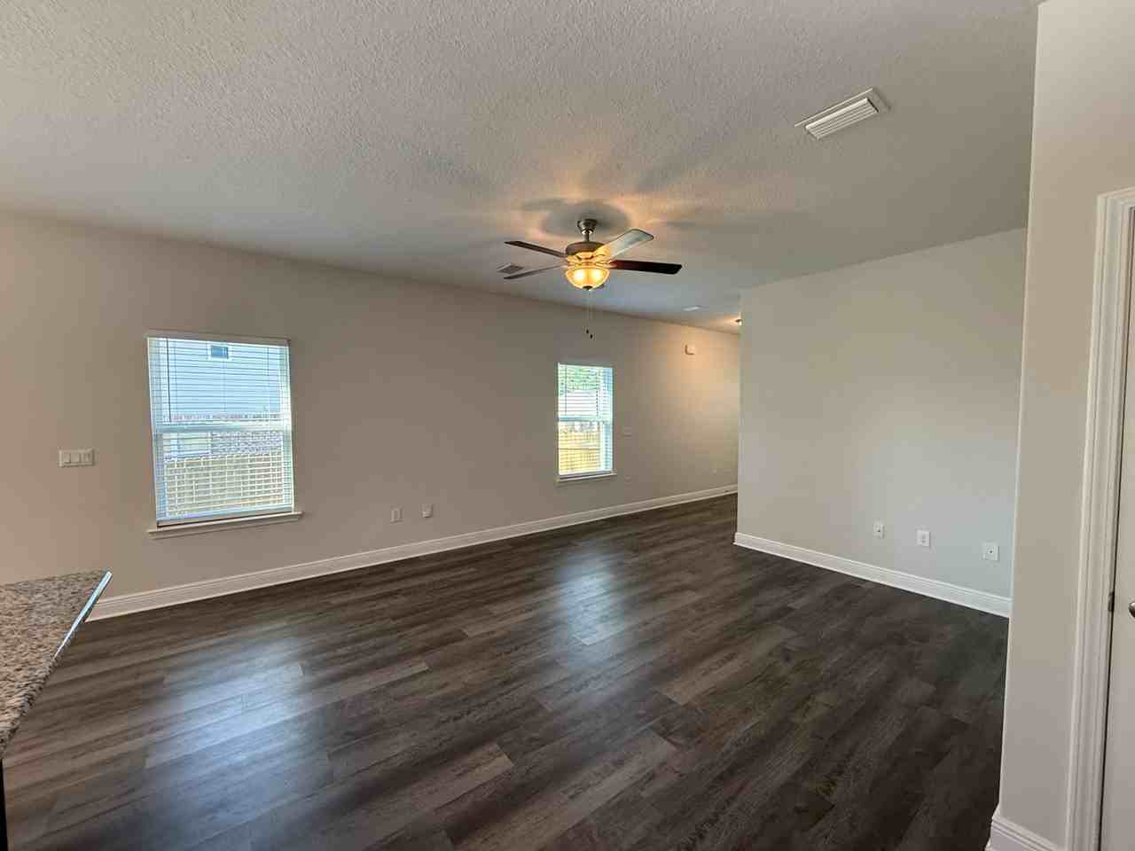 6617 Boatswain Rd - Photo 4 of 27
