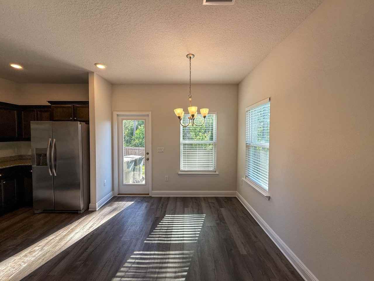 6617 Boatswain Rd - Photo 6 of 27