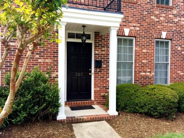203 Crestland Ave - Photo 2 of 6