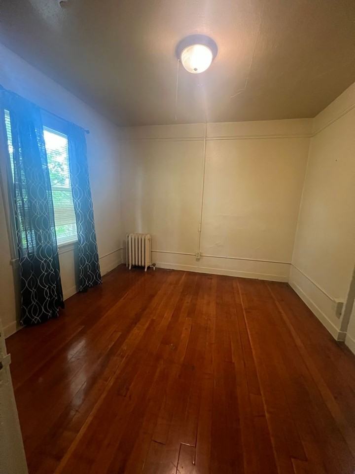 1120 Pine St ##301 - Photo 4 of 4