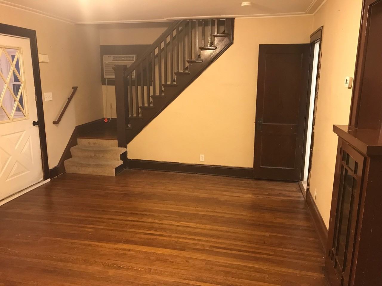 957 Saint Anthony Ave - Photo 5 of 33