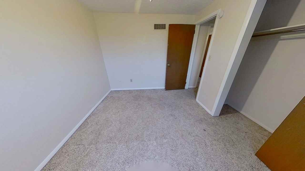 139 Oak Manor Dr - Photo 7 of 11