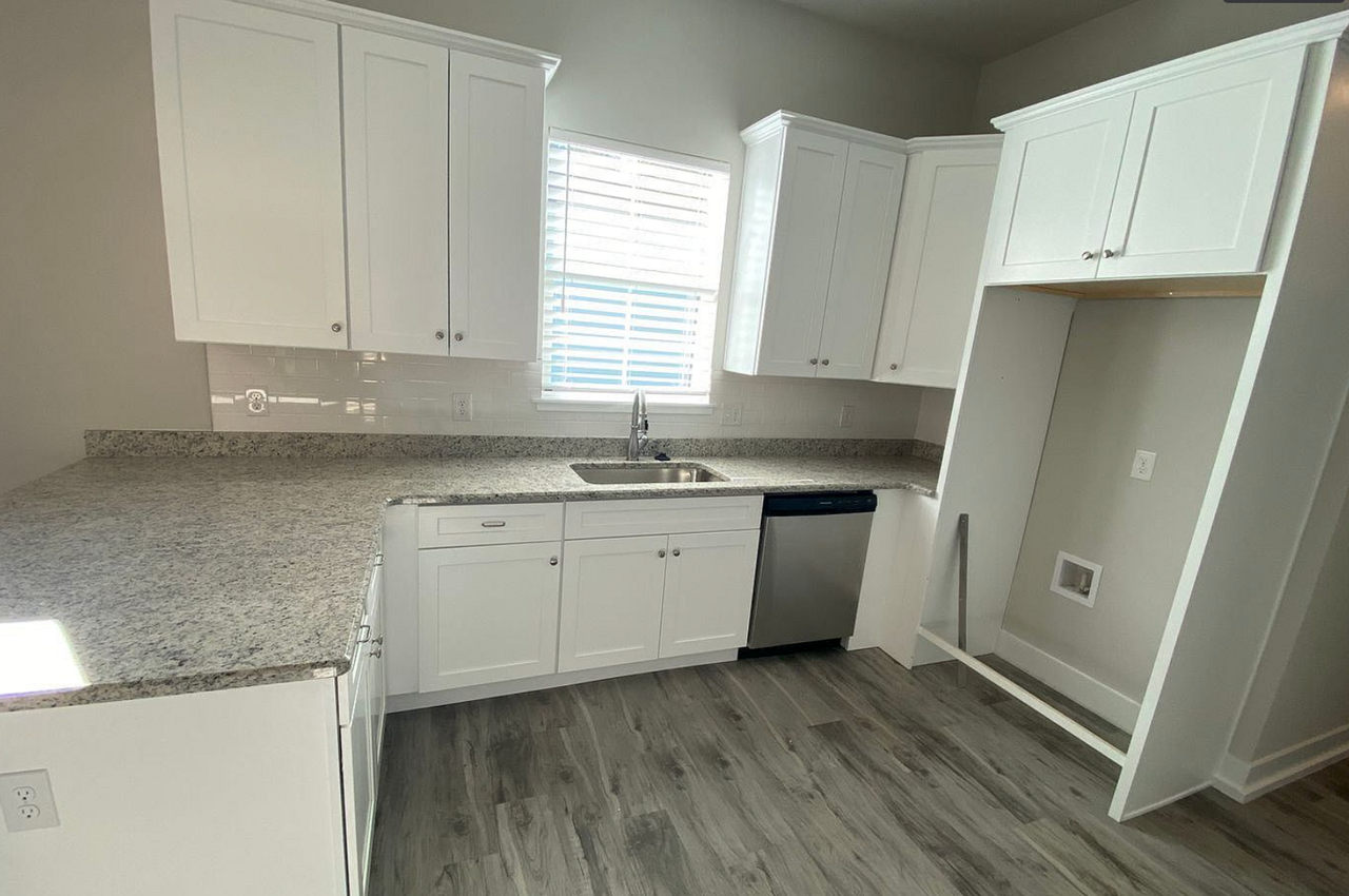 416 Nw 1st St - Photo 3 of 8