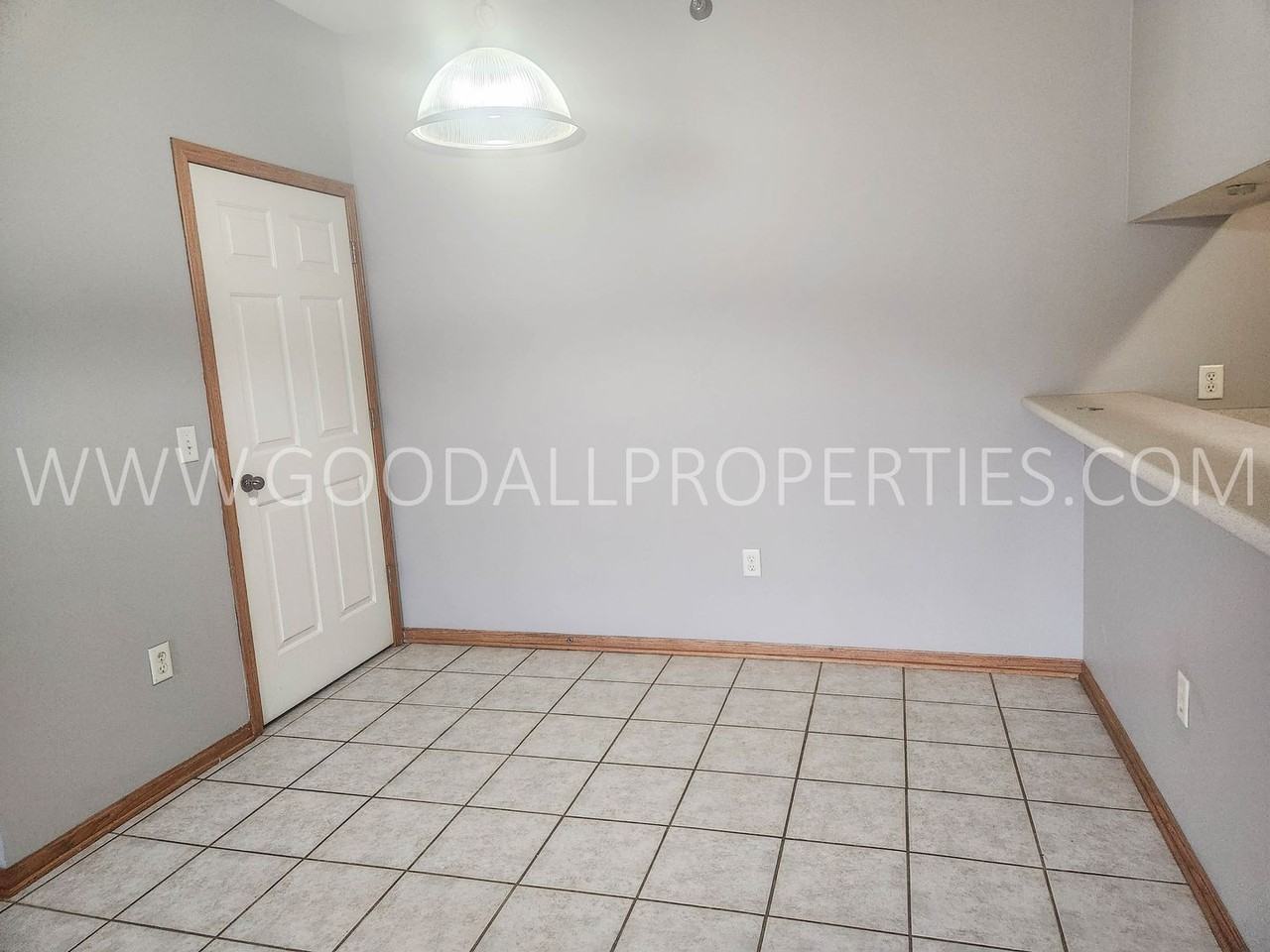 1110 Ne 6th Ln #G6 - Photo 3 of 8