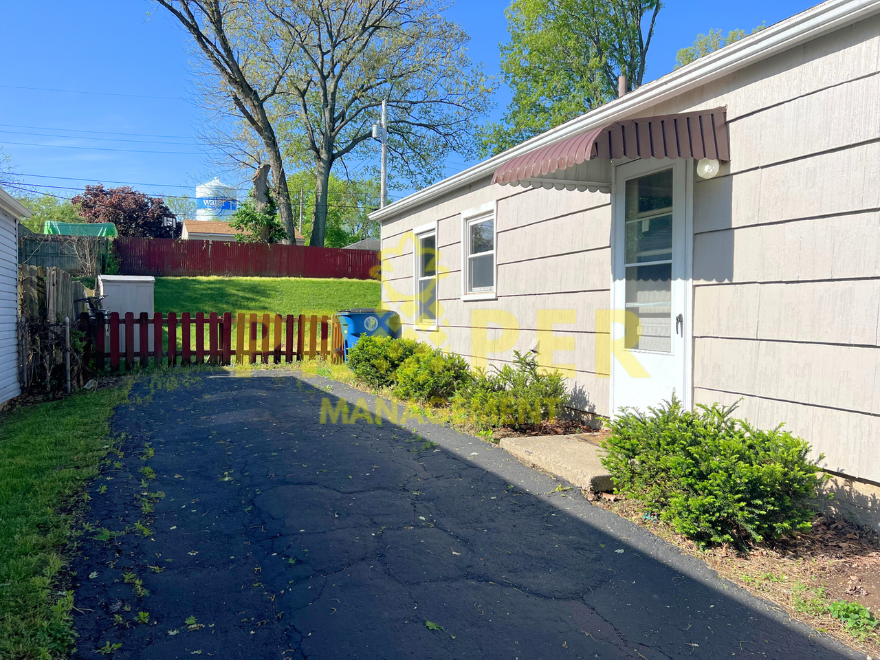 4318 Merrydale Ave - Photo 2 of 12