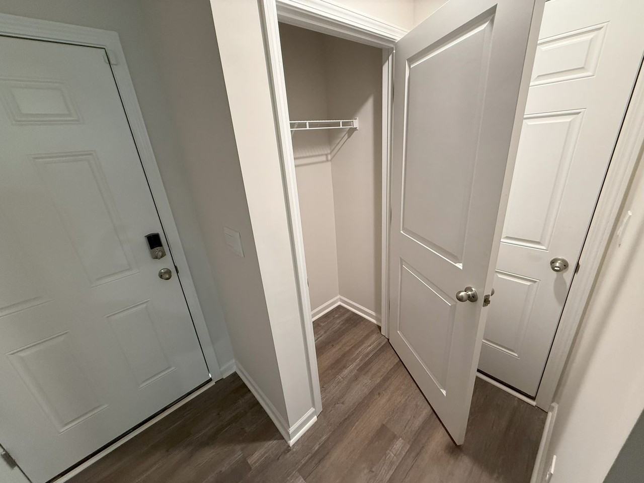 5138 Hyrule Dr - Photo 3 of 14