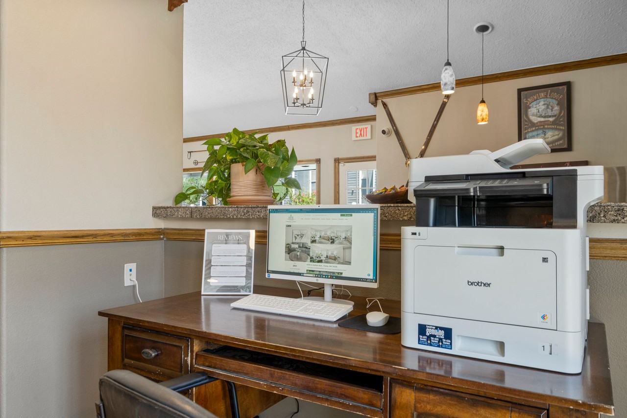 Harper's Lodge Apartments - Photo 4 of 43