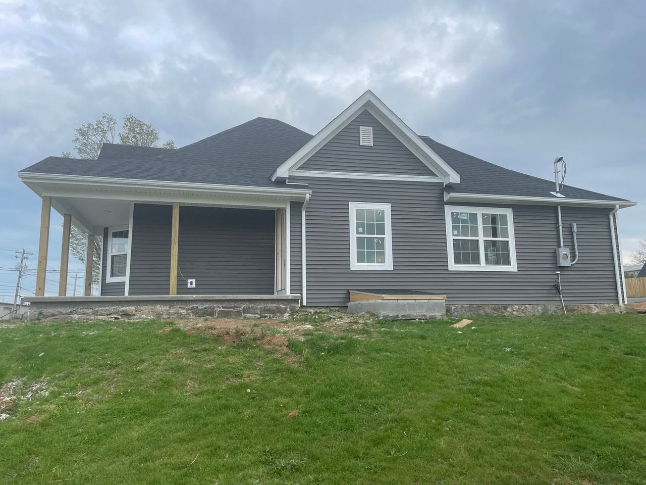 139 W 10th Ave - Photo 4 of 8