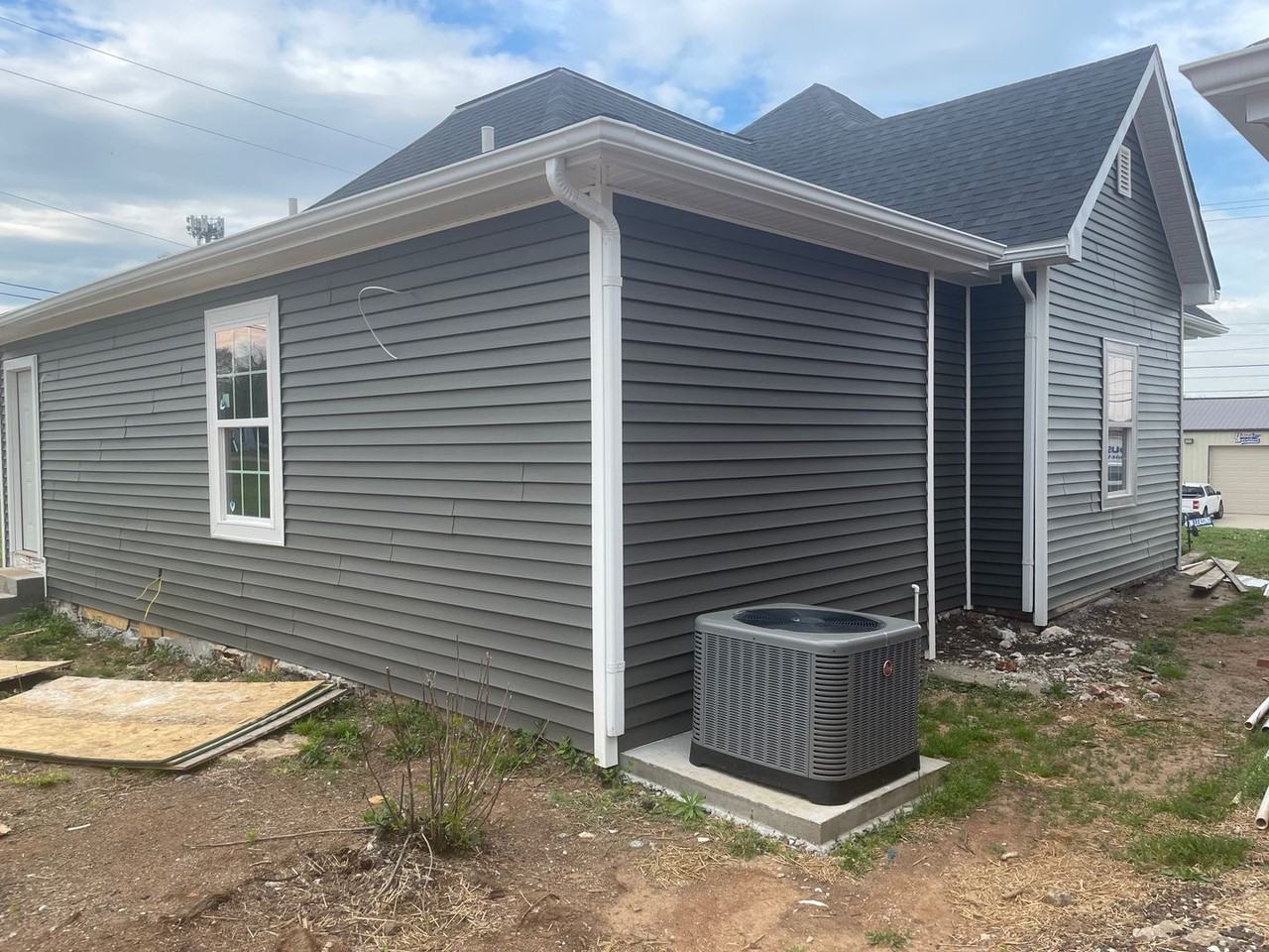 139 W 10th Ave - Photo 6 of 8