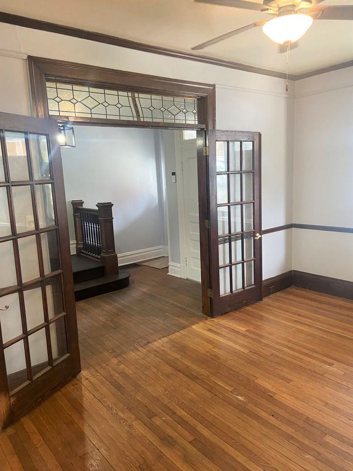 115 Stamm Ave - Photo 3 of 15