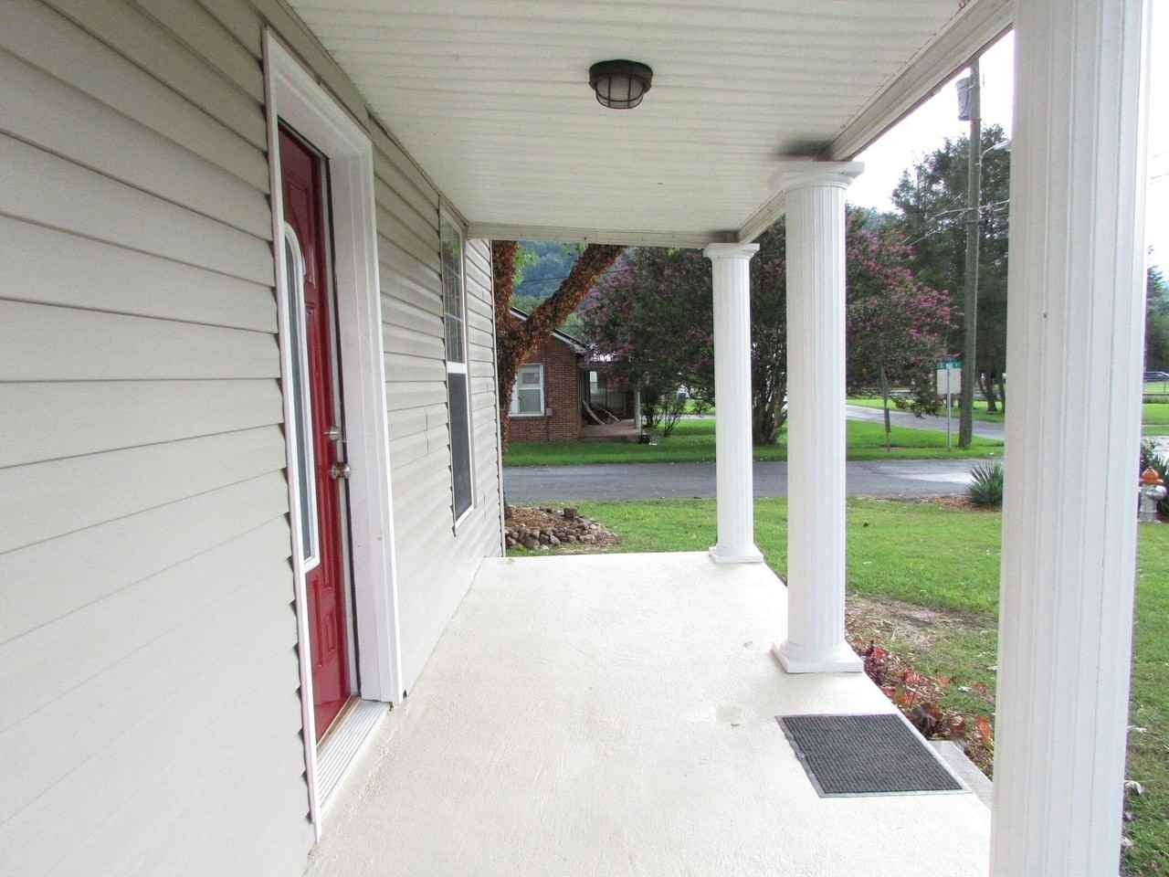 711 N Pine St #NA - Photo 7 of 13