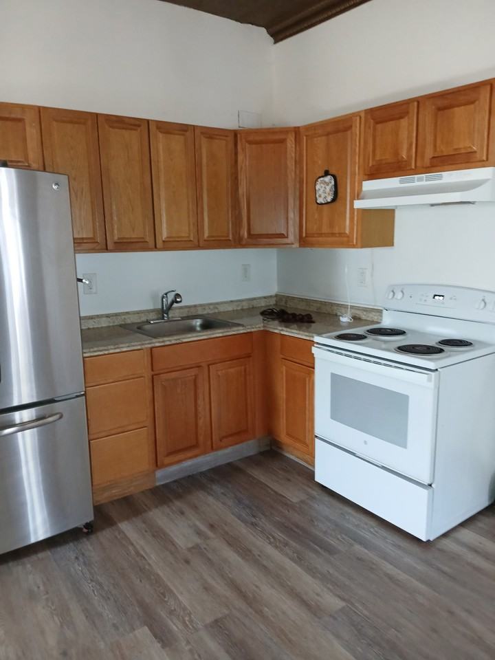 26 Cross St #C - Photo 3 of 6