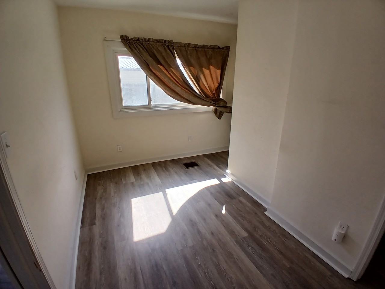 26 Cross St #C - Photo 4 of 6