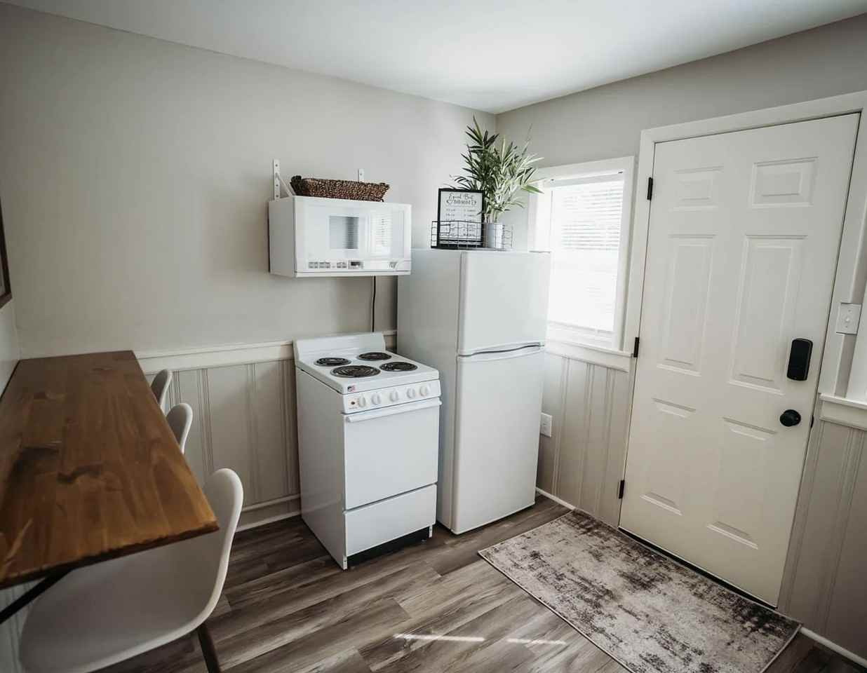 811 S Main St #2 - Photo 2 of 16